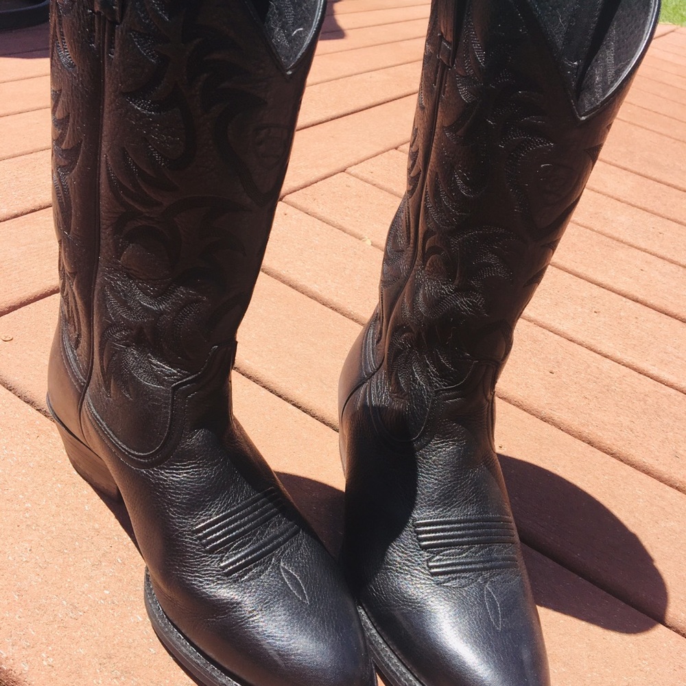 ARIAT Men’s Black Heritage Western Boots